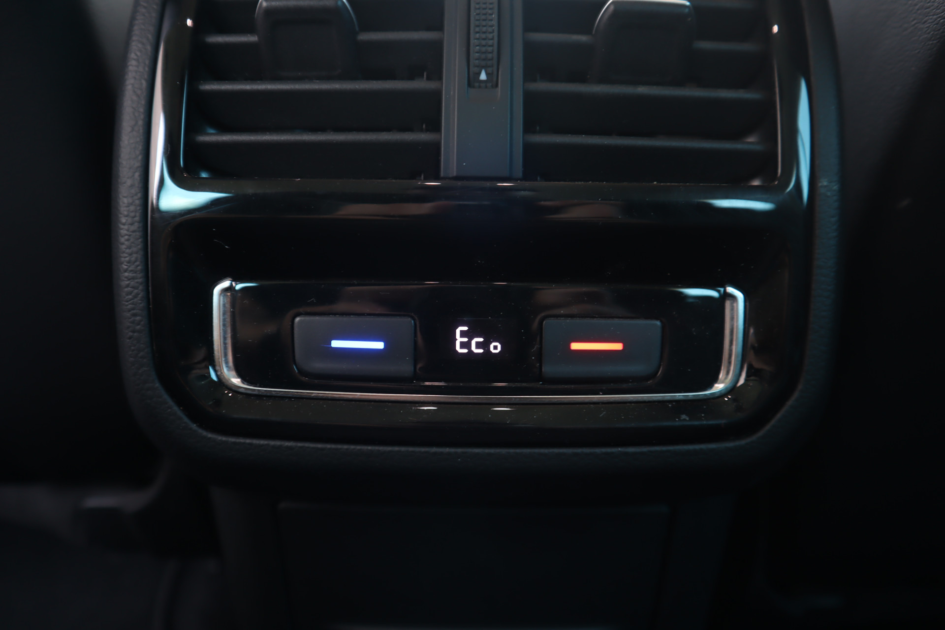 46104557-29.jpg