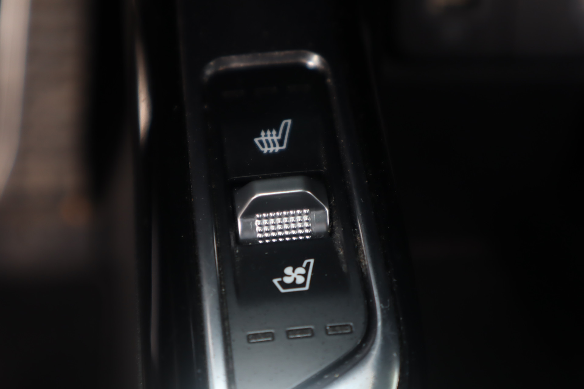 46456115-10.jpg