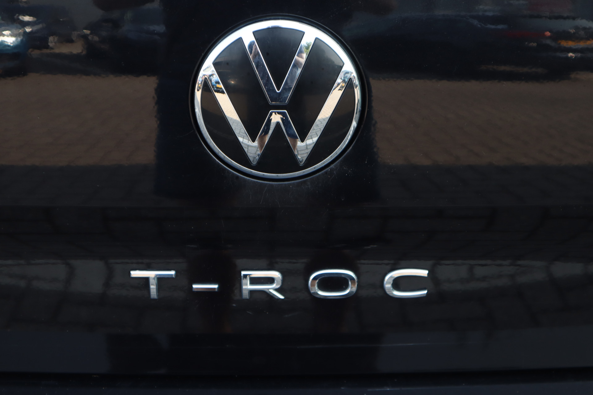 46846845-24.jpg