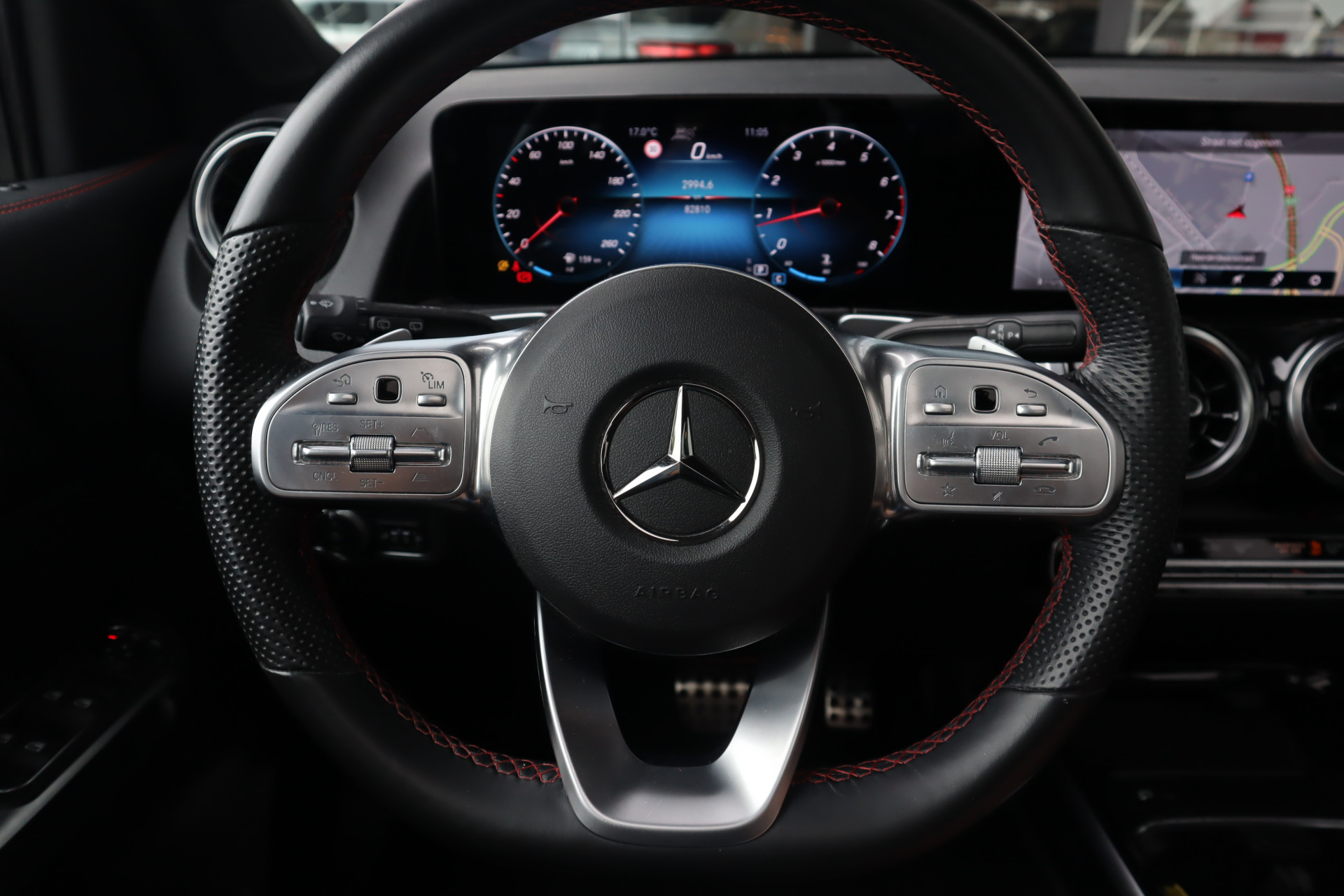 47135331-11.jpg