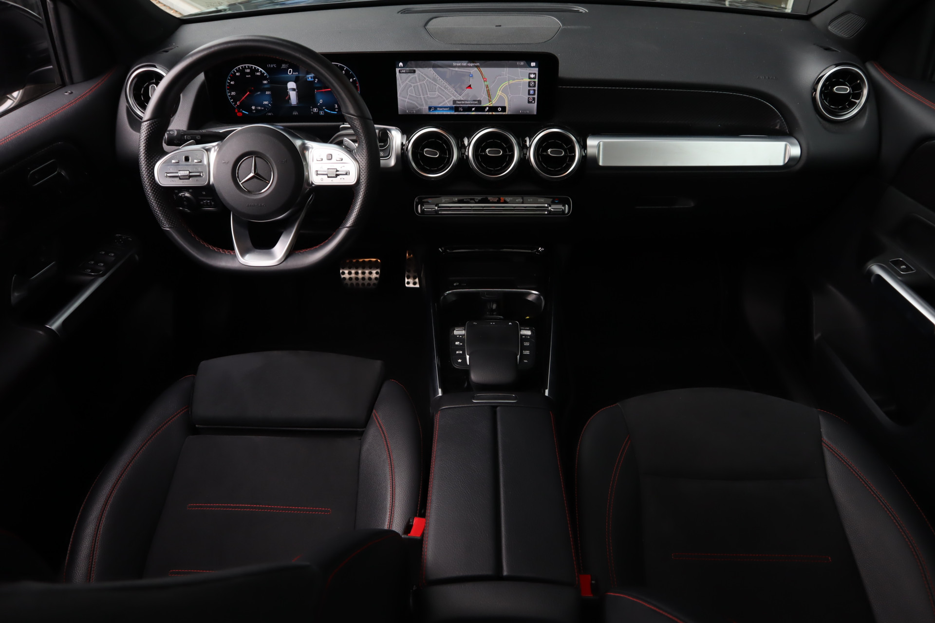 47135331-5.jpg