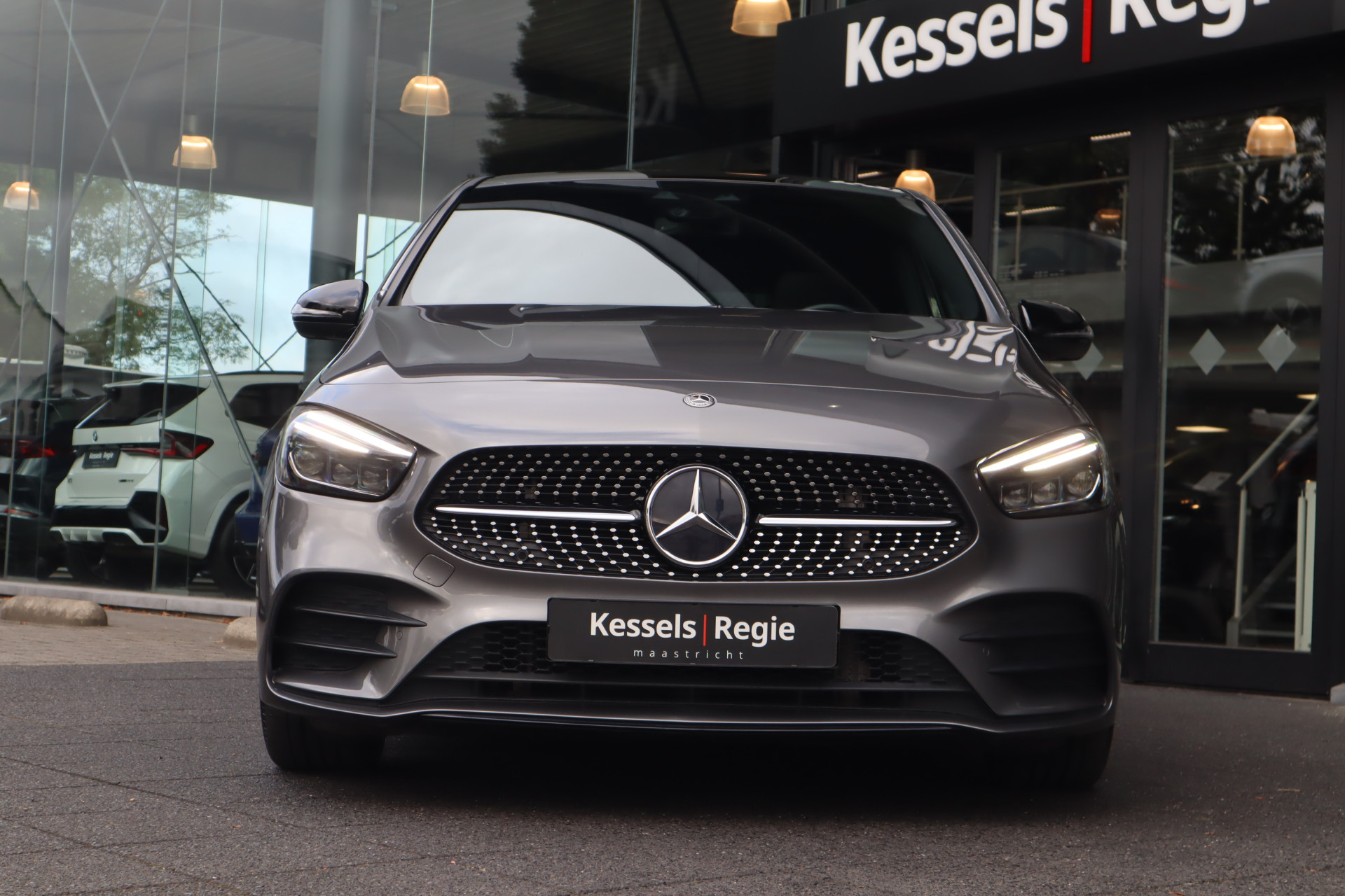 47528396-25.jpg