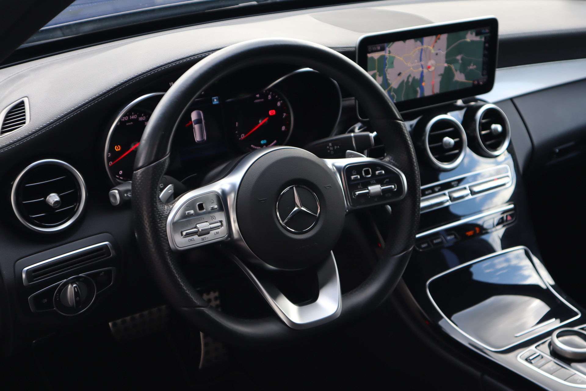 47984160-7.jpg