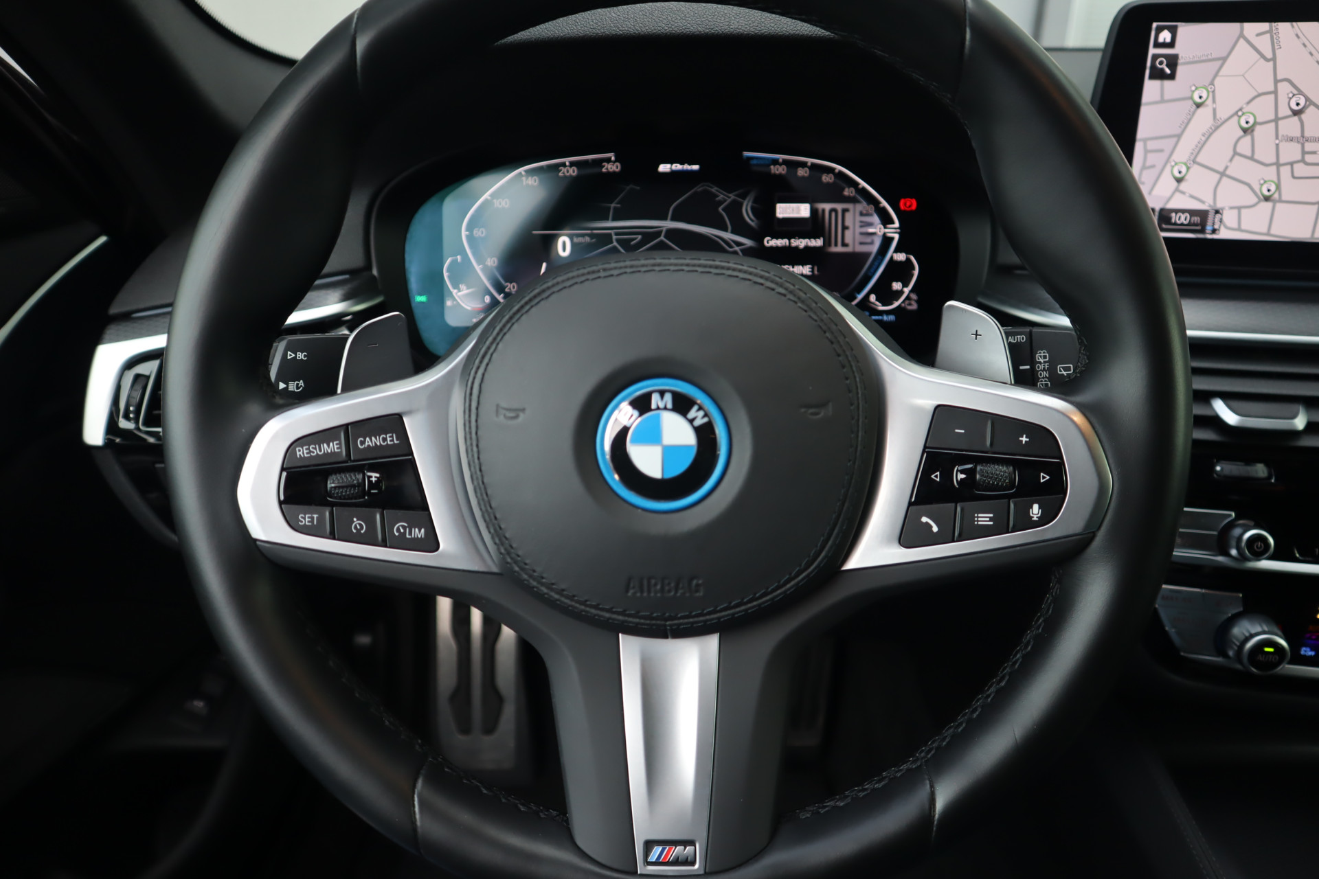 48050721-11.jpg