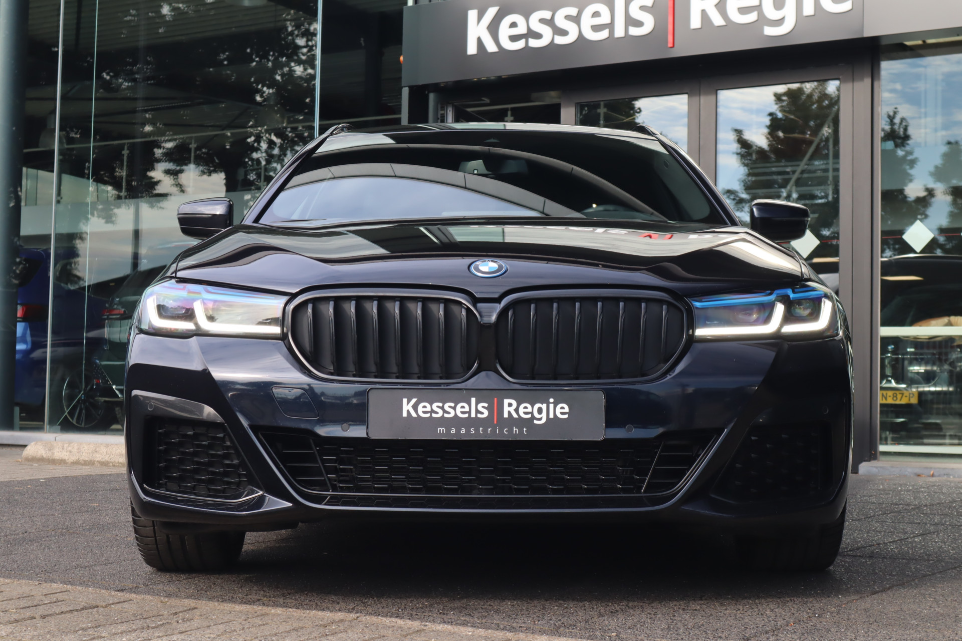 48050721-20.jpg