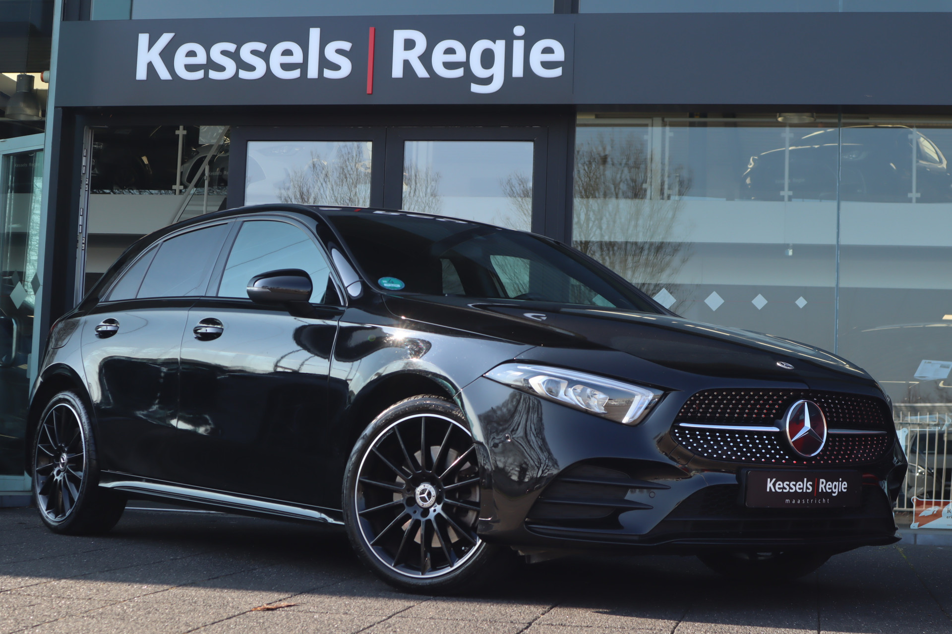 52181819