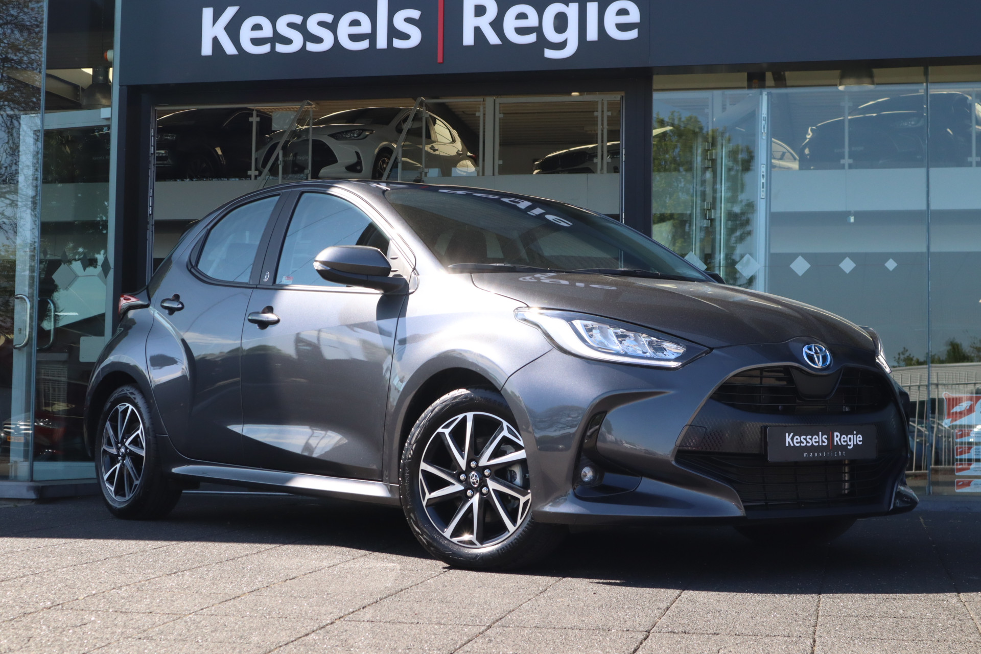53096015