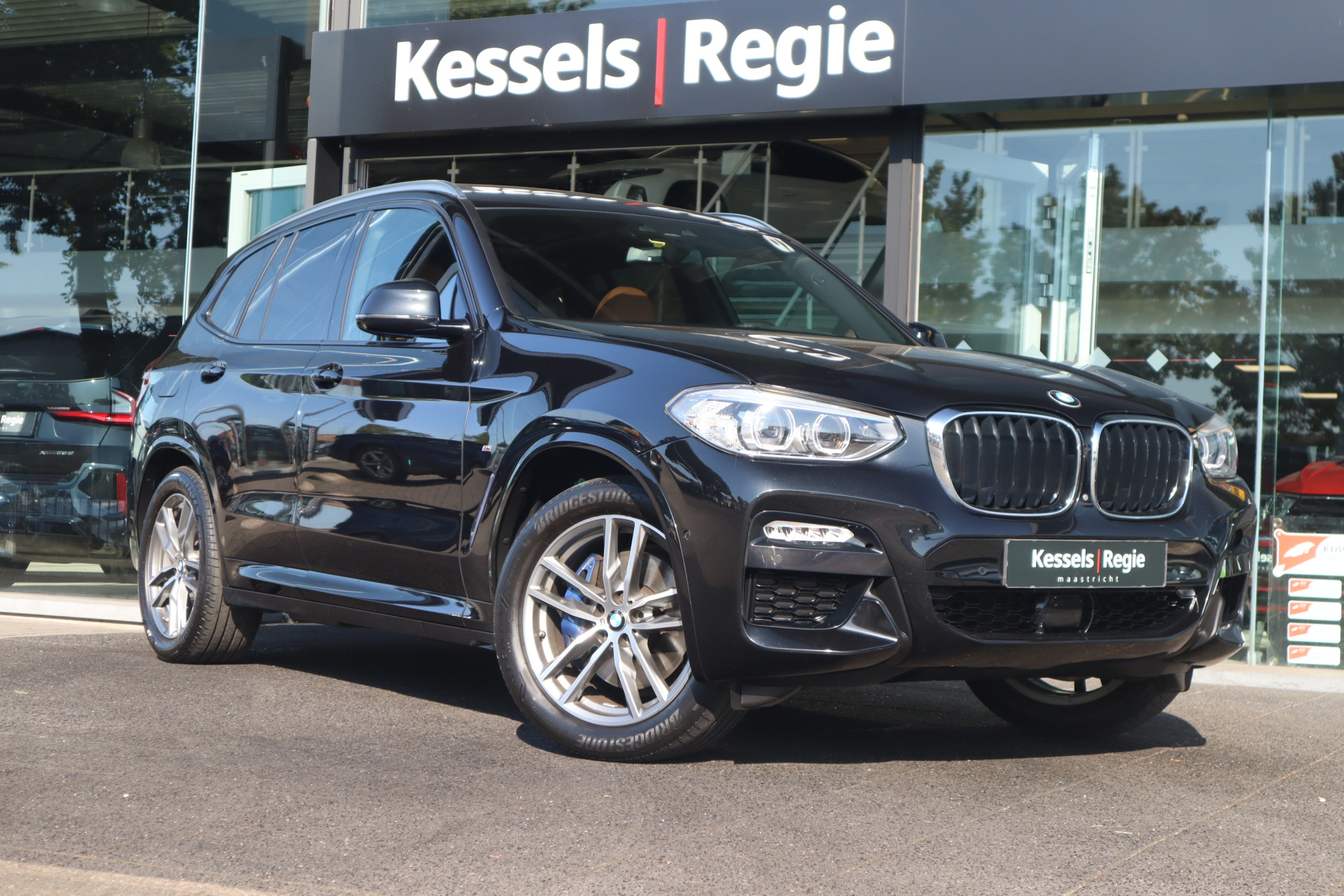 xDrive30i M-Sport | Pano | HuD | 360 | Dri.Ass.Plus | El.Haak | HiFi | Ambient | CarPlay | Keyless | LED | Leder | Blis | 19” |