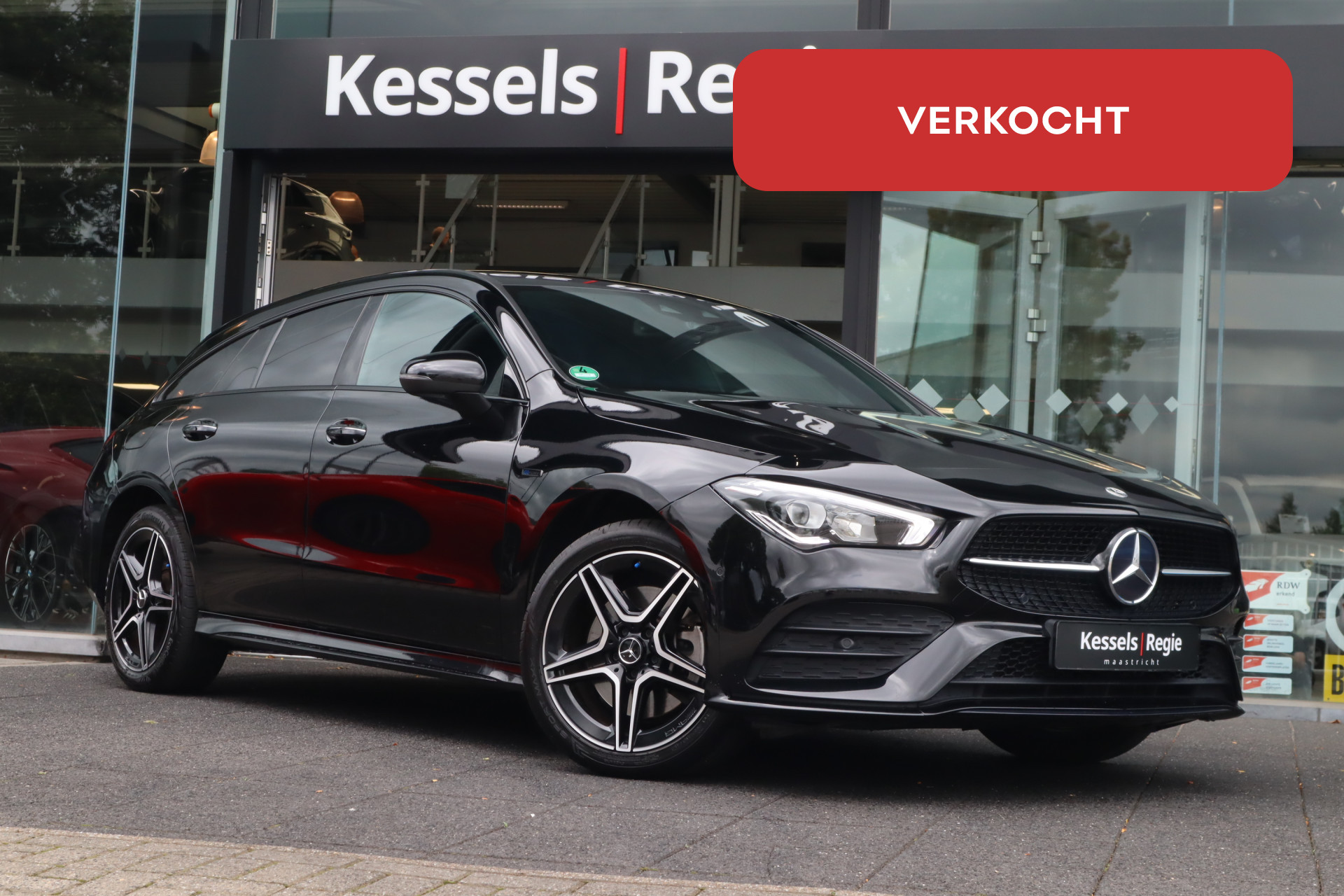 56423246